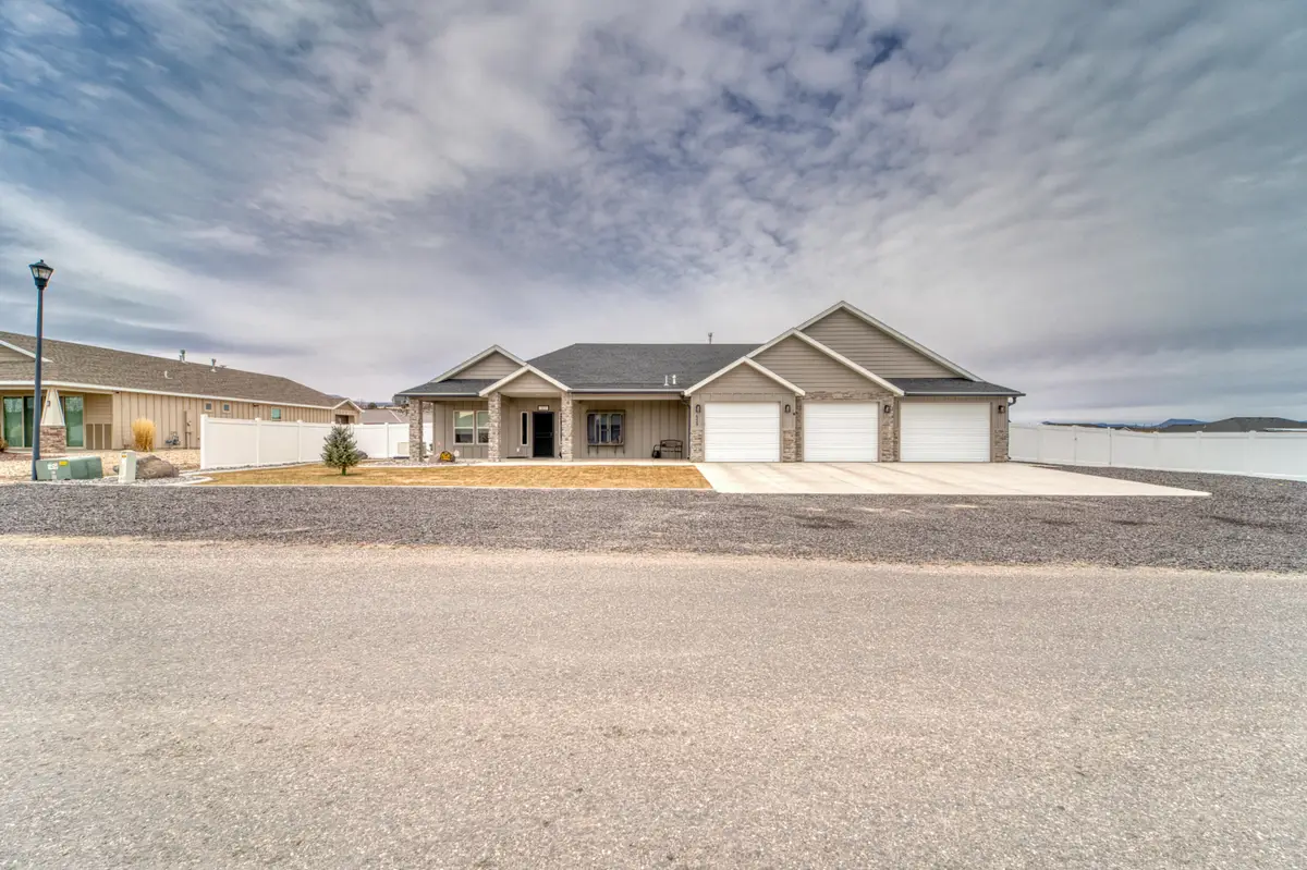 659 N Creekview Dr Dr, Panguitch, UT 84759 - #1