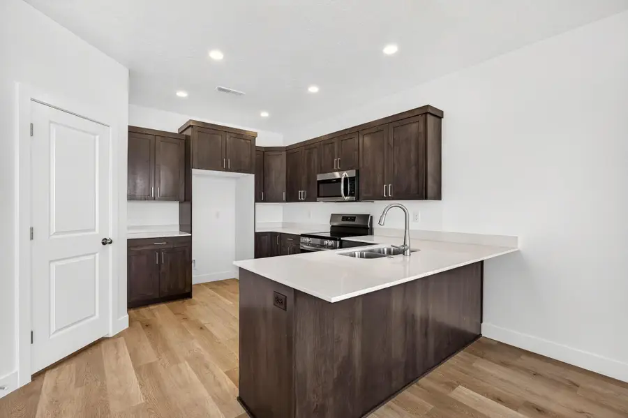 336 N 3210 W, Hurricane, UT 84737 - #3