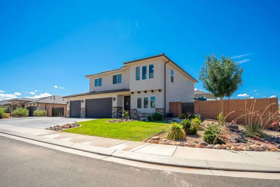 3224 E Sugar Maple Dr, Saint George, UT 84790 - #3