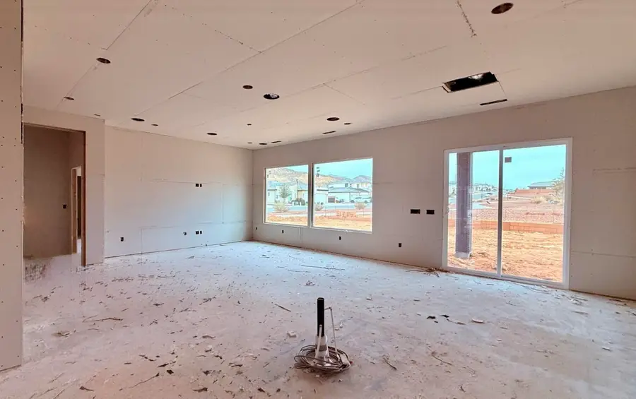 2797 E Smith Creek Dr, Washington, UT 84780 - #3