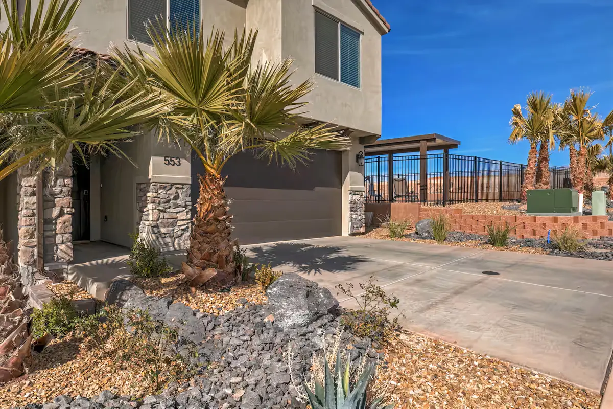 553 N Ventura Ln, Washington, UT 84780 - #1