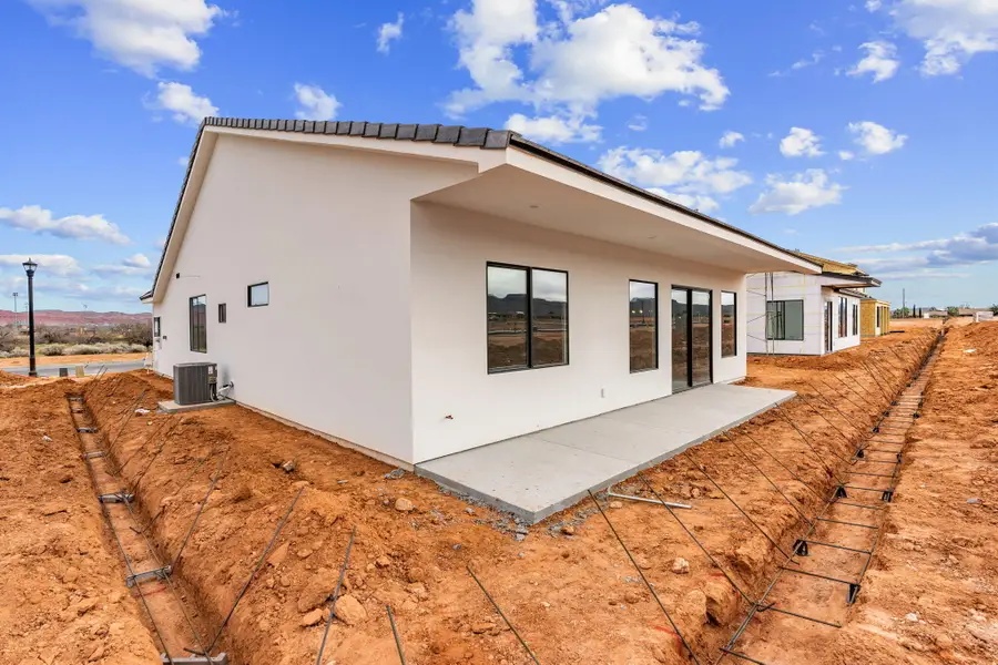 2405 Patricia Dr, Santa Clara, UT 84765 - #3