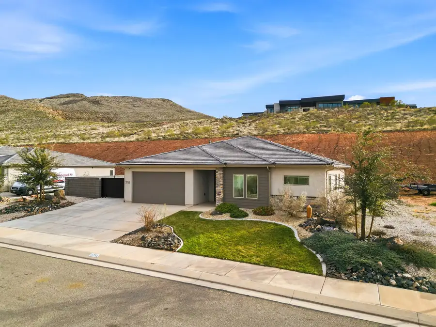 3752 E Mesa Rock Dr, Saint George, UT 84790 - #2