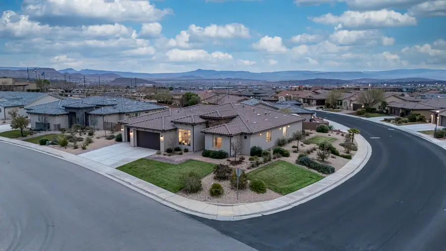 279 W Sunstone Way, Washington, UT 84780 - #2