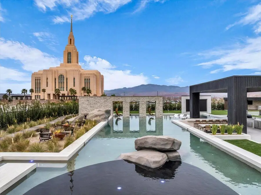 3155 E Hinckley Ln, Saint George, UT 84790 - #3