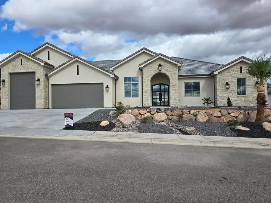 738 W Sunny Ledge Dr, Washington, UT 84780 - #2