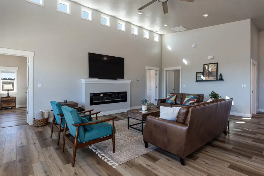 4215 E Star Gazer Cir, Kanab, UT 84741 - #3