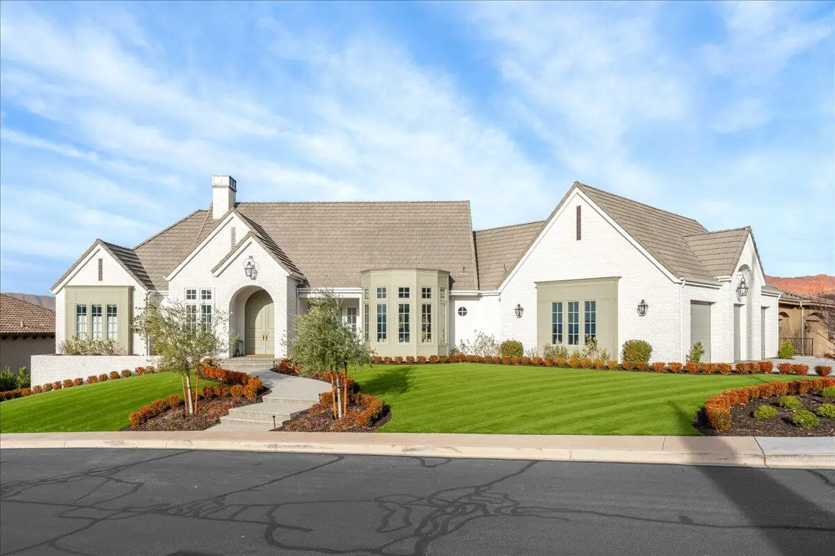 2215 N Lone Rock Dr, Saint George, UT 84770 - #1