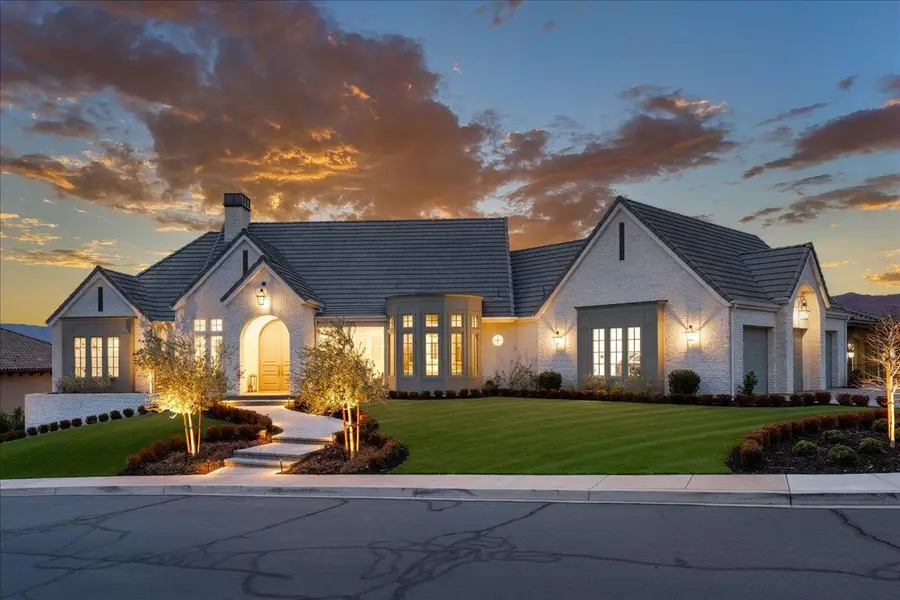 2215 N Lone Rock Dr, Saint George, UT 84770 - #3