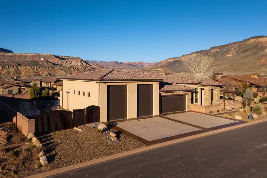470 E Entrada Dr, Virgin, UT 84779 - #2