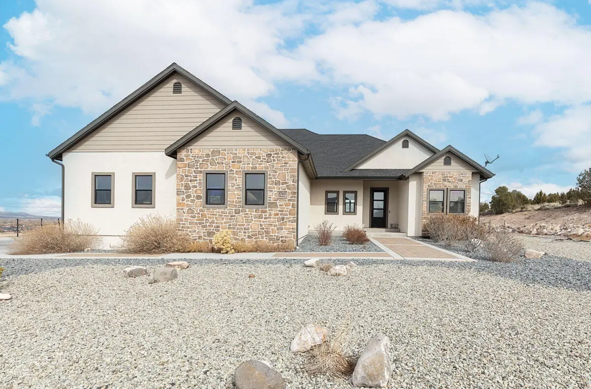3760 W Hillcrest Dr, Cedar City, UT 84720 - #1