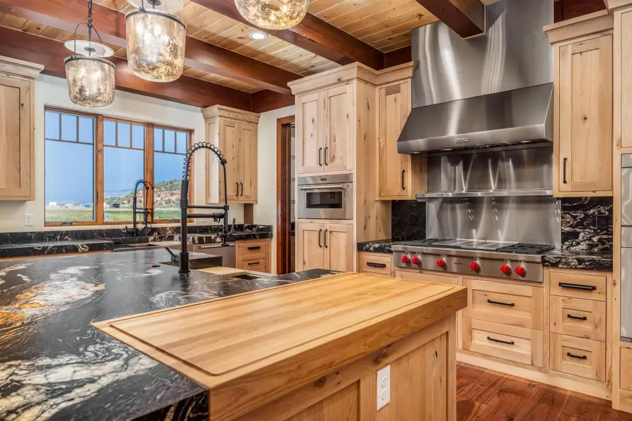 5605 N Johnson Canyon Rd Rd, Kanab, UT 84741 - #3