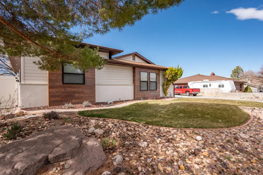 2121 N Cobblecreek Dr, Cedar City, UT 84721 - #3