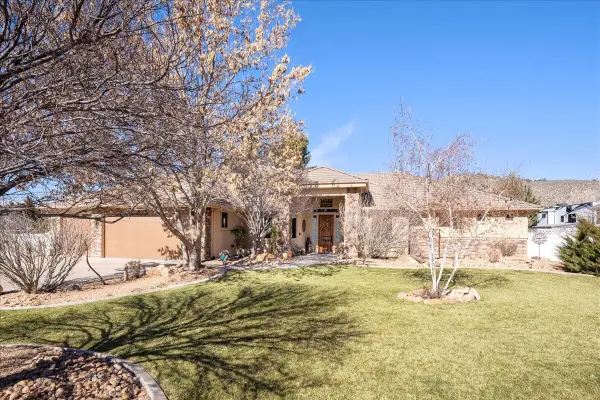 1112 W Sapphire Dr, St George, UT 84770