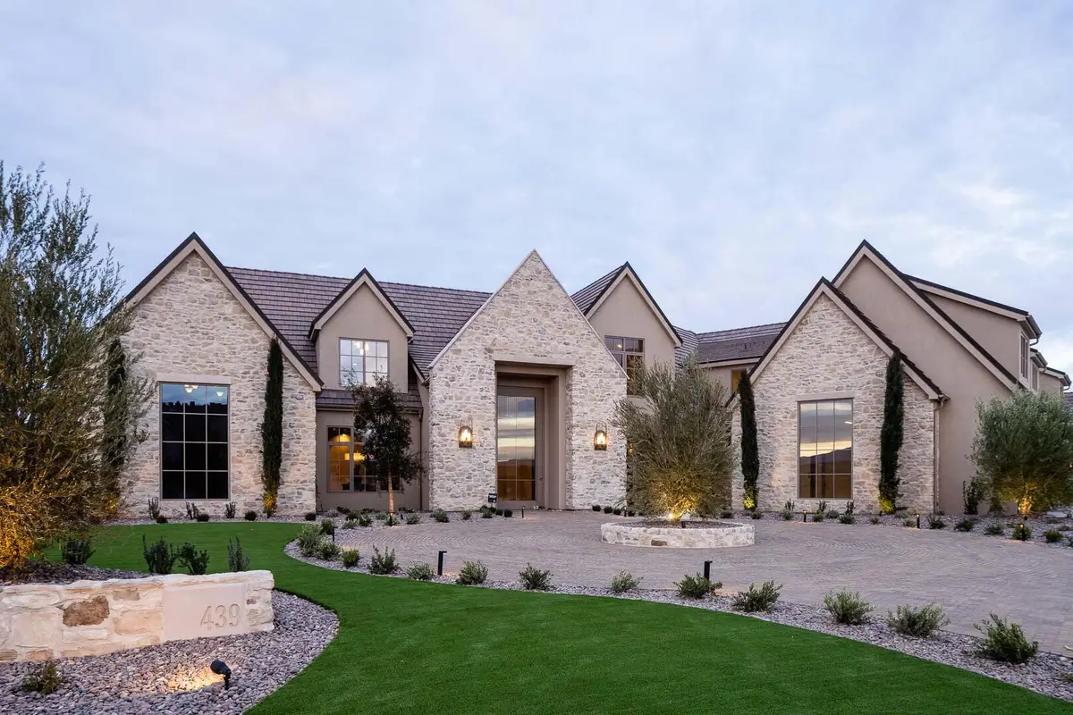 439 E 3500 S, Washington, UT 84780 - #1