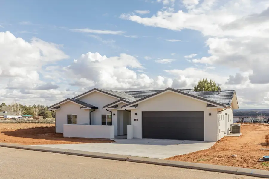 1324 E Manzanita Dr, Apple Valley, UT 84737 - #2