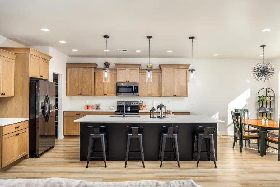 1863 S Heritage Fields Dr, Washington, UT 84780 - #2