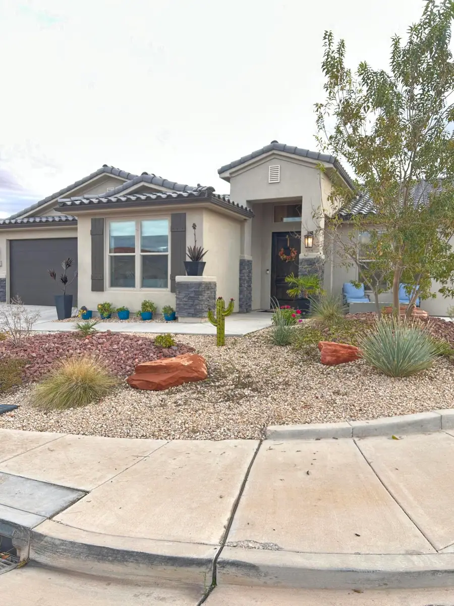 97 W Sunstone Way, Washington, UT 84780 - #2