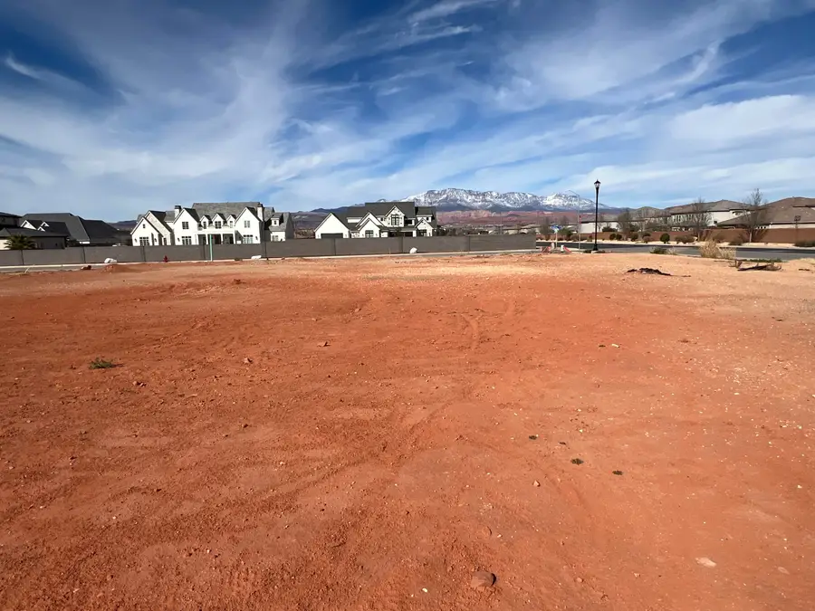 240 W Sacred Ct, Washington, UT 84780 - #2