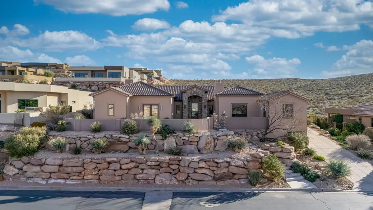 2464 E Granite Way, Saint George, UT 84790 - #1