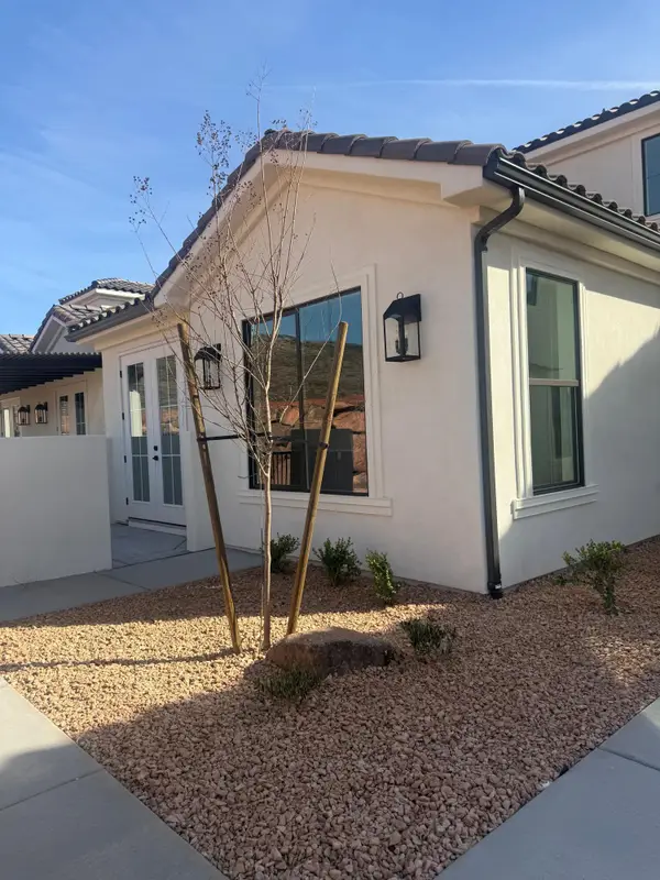 2275 E Crestas Alley, Washington, UT 84780