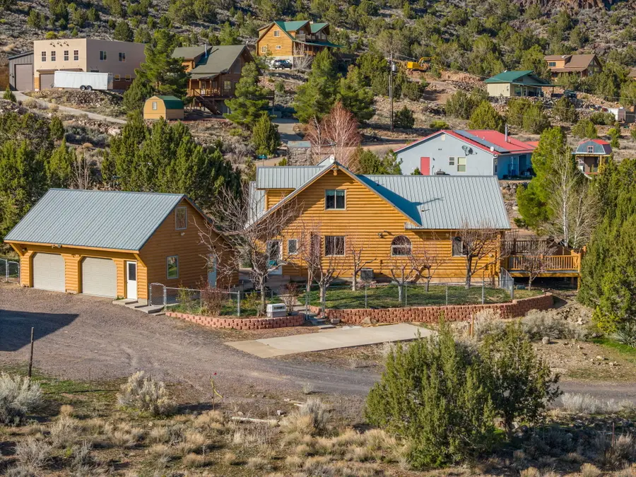 687 S Cottonwood Dr, Brookside, UT 84782 - #3