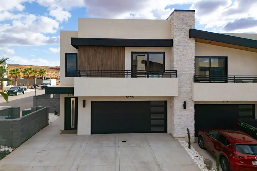 5252 W 2440, Hurricane, UT 84737 - #2