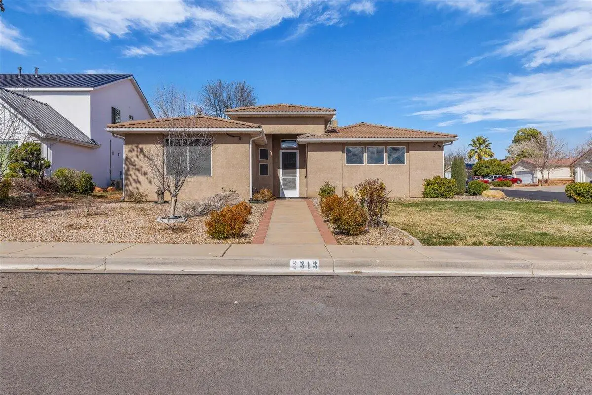 2313 E 700 N, Saint George, UT 84790 - #1
