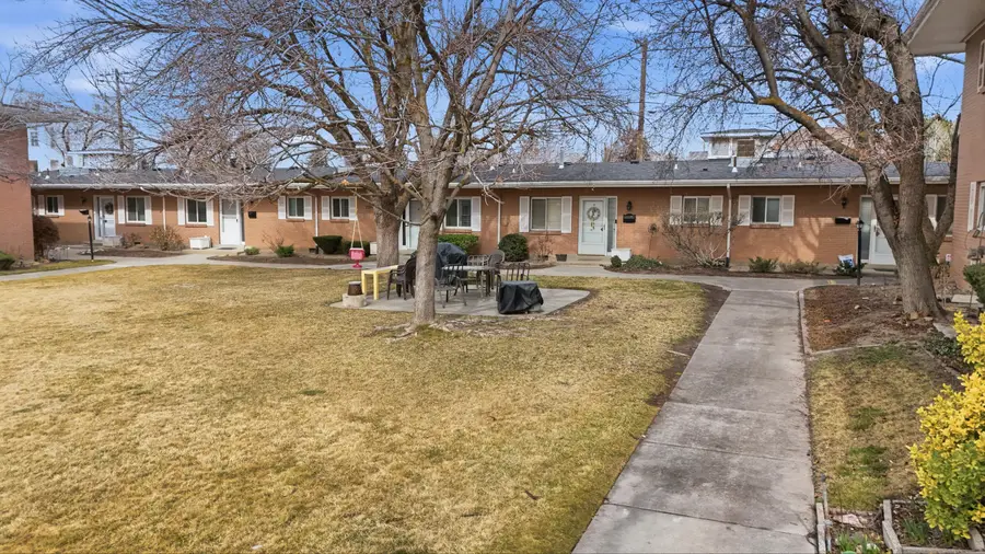 2199 Carriage Ln #5, Holladay, UT 84117 - #2