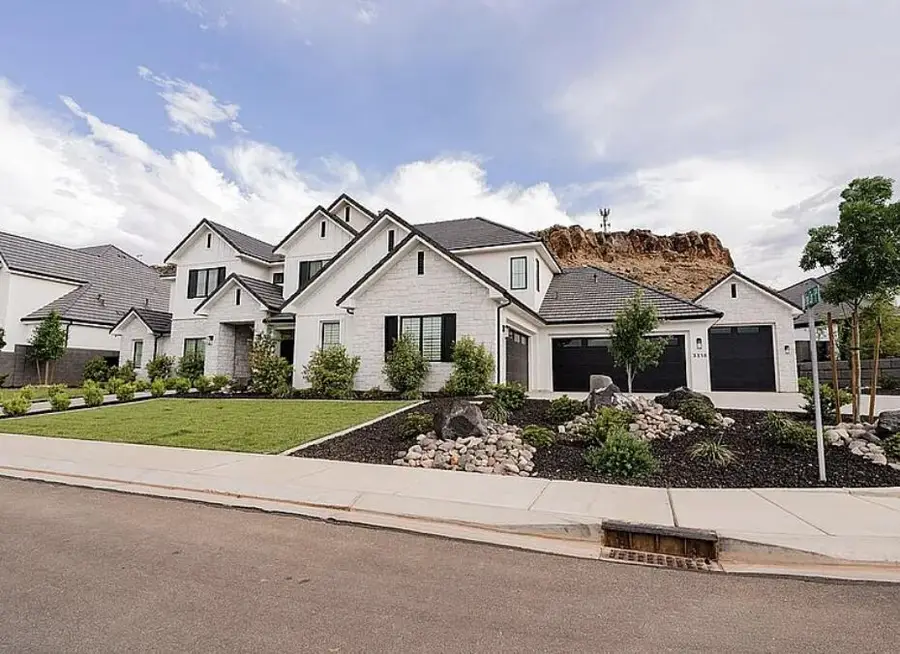 3318 E Live Oak Dr, Saint George, UT 84790 - #2