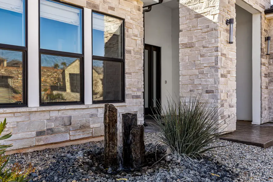 2013 N Somerset Cir, Washington, UT 84780 - #3