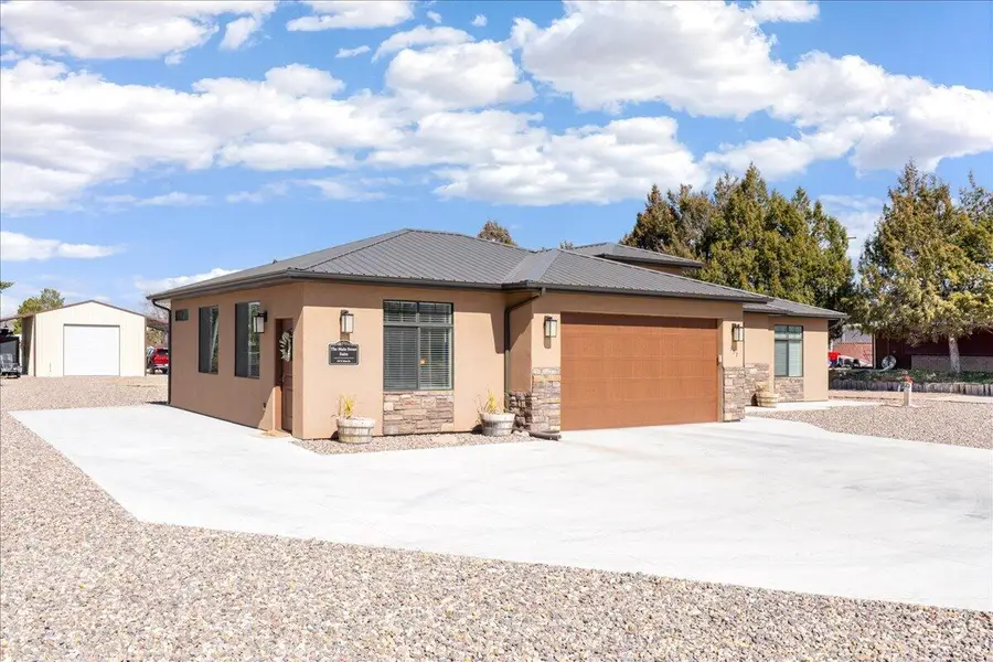 357 E Main St, Enterprise, UT 84725 - #3