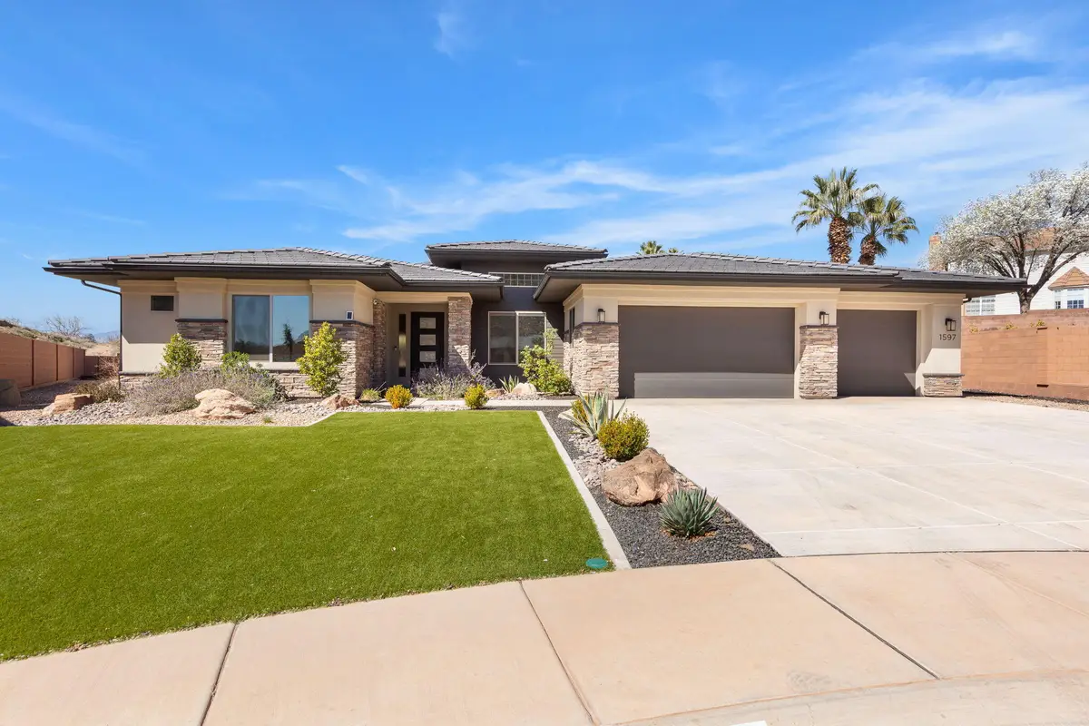 1597 E Dihedral Dr, Saint George, UT 84790 - #1