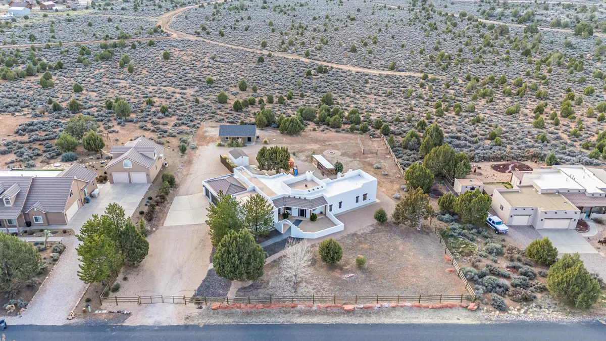 1235 N Carters Pond Rd, Dammeron Valley, UT 84783 - #1