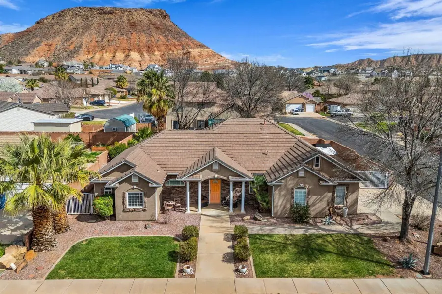 1045 S Red River Rd, Washington, UT 84780 - #2