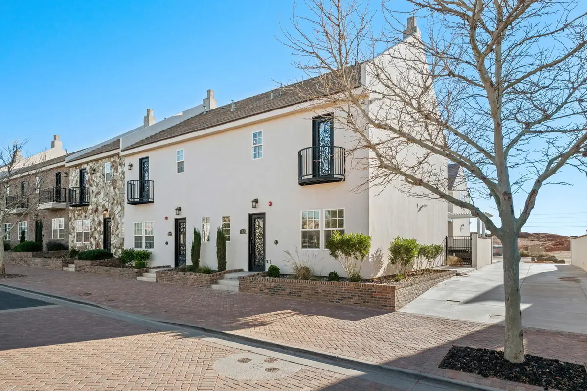 4281 W Canterbury Rd, Hurricane, UT 84737 - #1