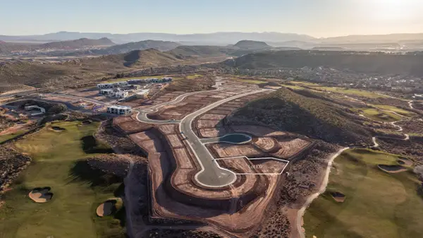 1697 N Golden Bear Way, Washington, UT 84780