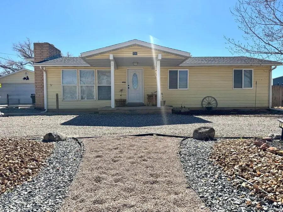 590 E Midvalley Rd, Enoch, UT 84021 - #2