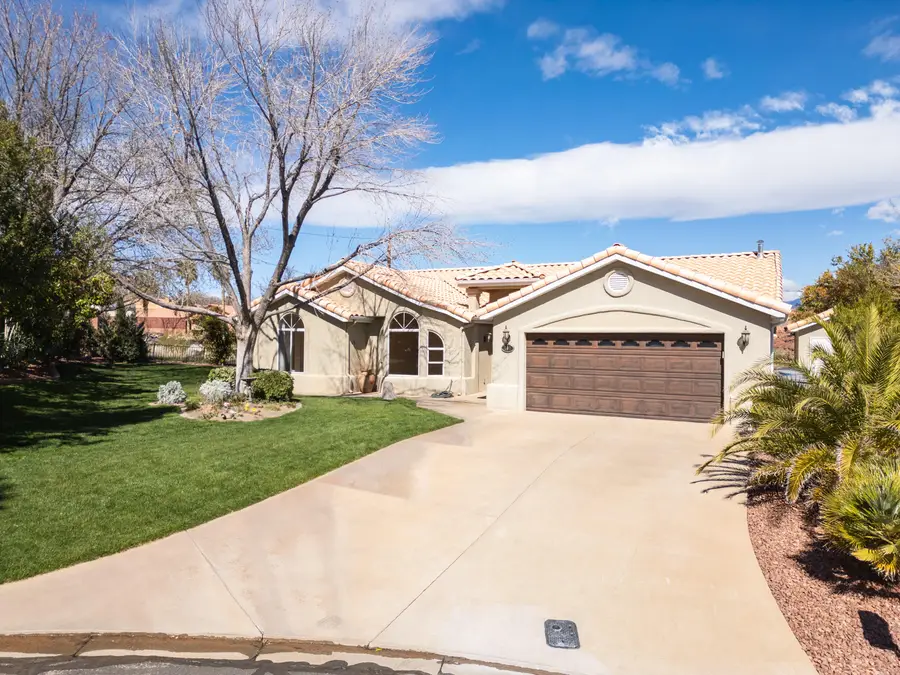702 W 390 N Cir, Saint George, UT 84770 - #3