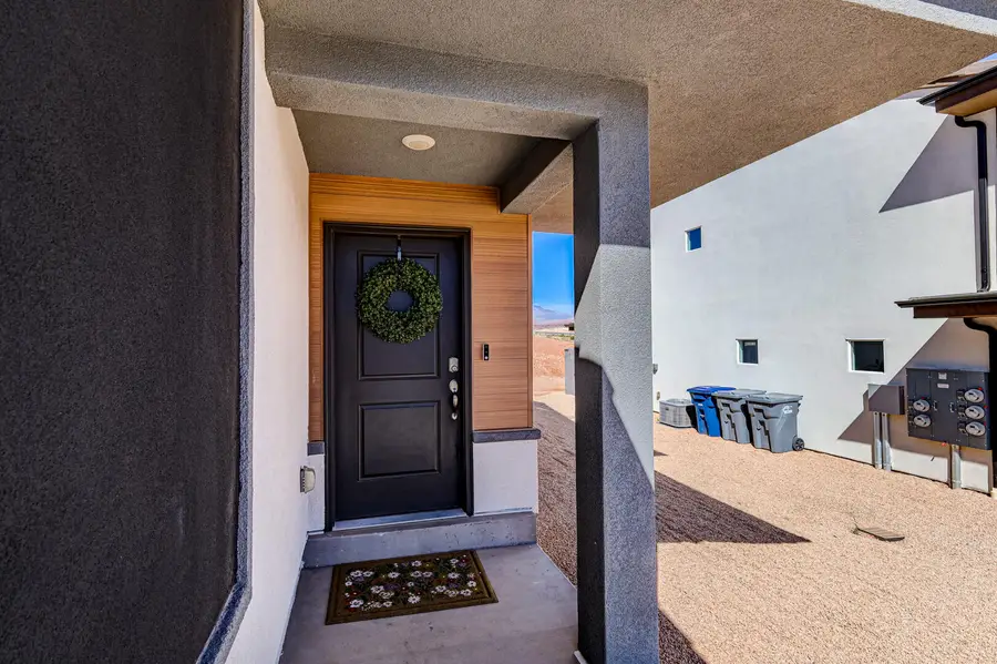 3333 Big Bend Ln, Washington, UT 84780 - #3