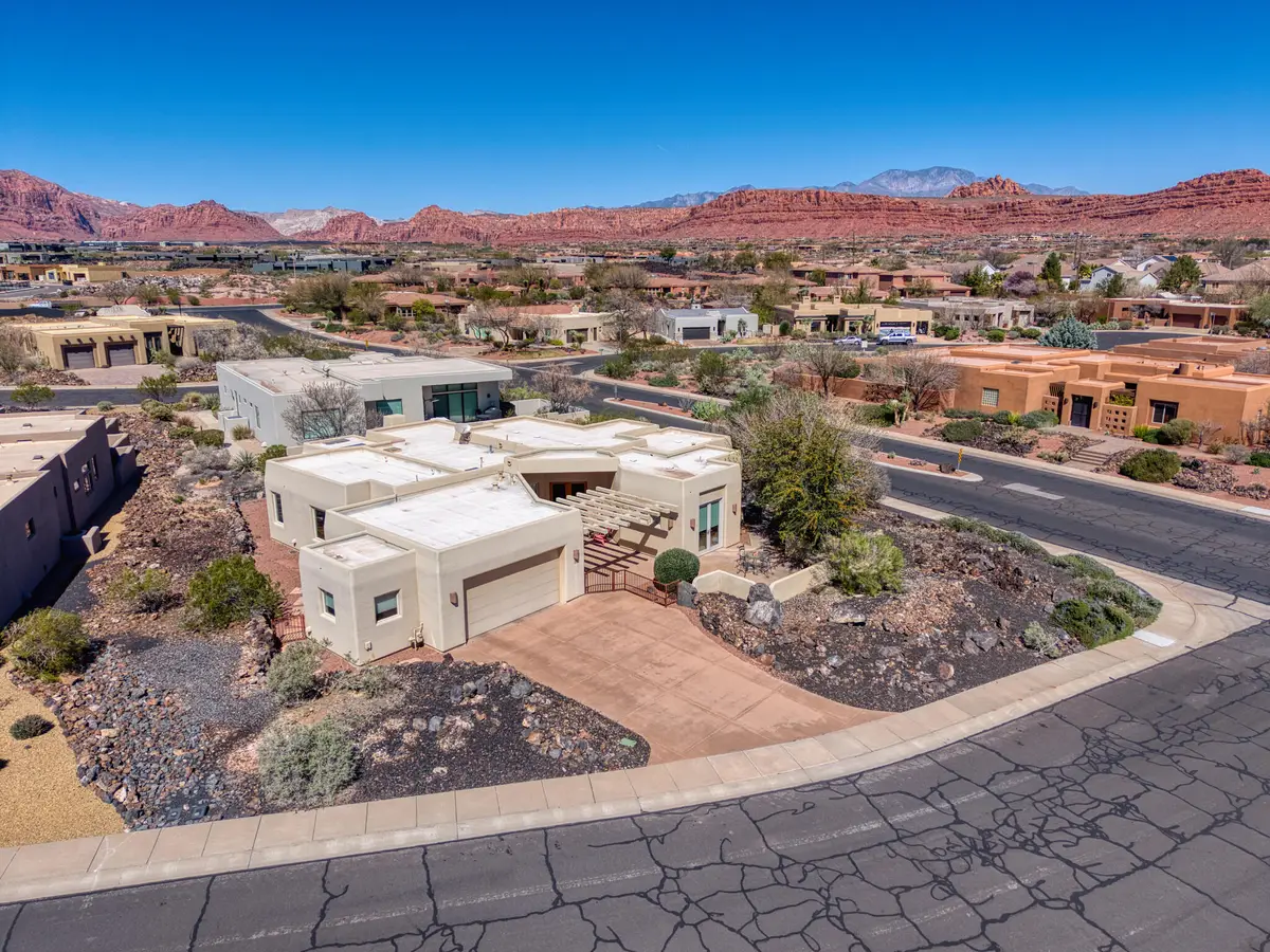 19 Boulder Cir, Santa Clara, UT 84765 - #1