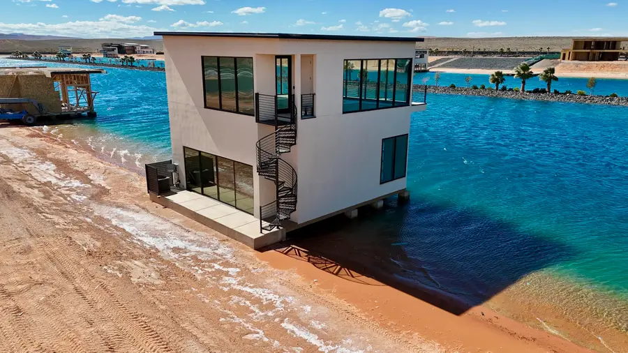 4056 S Wake St, Hurricane, UT 84737 - #2