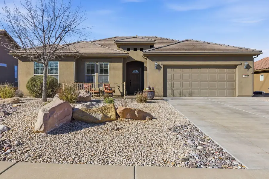1360 W Ambassador Dr, Saint George, UT 84790 - #2