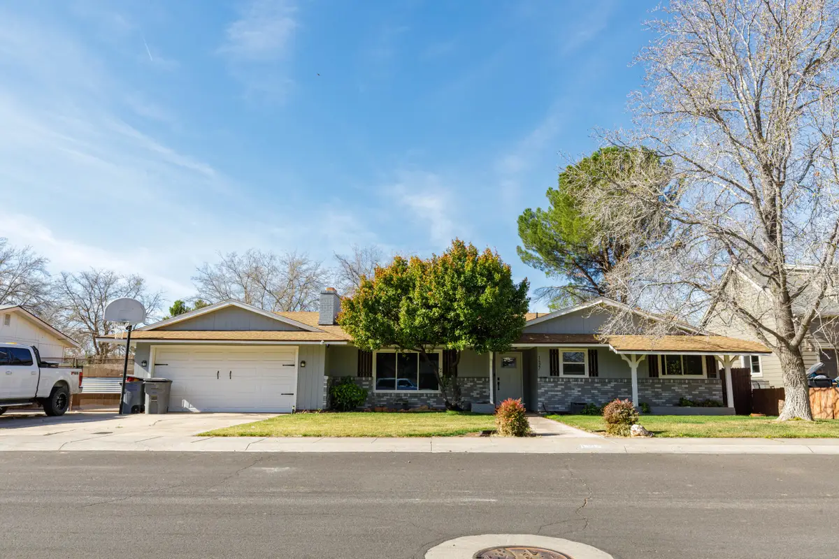 1627 W Rose Garden Ln, Saint George, UT 84790 - #1