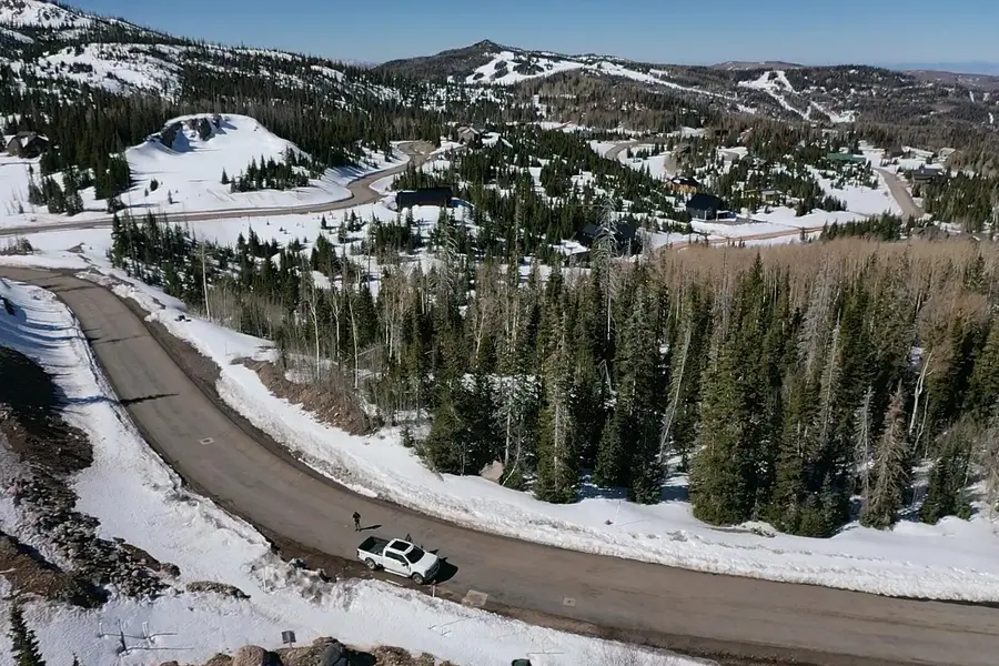 230 N Highland Dr, Brian Head, UT 84719 - #2