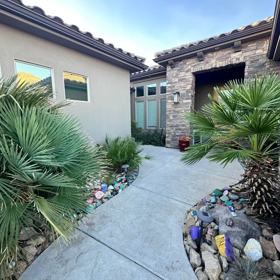 2982 E Carmine Dr, Saint George, UT 84790 - #2