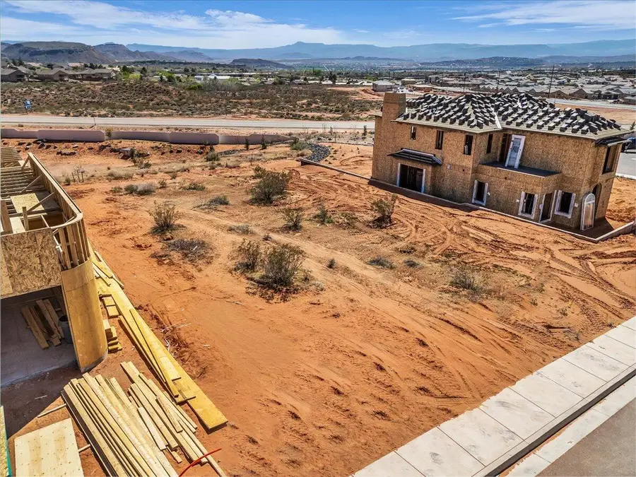 1314 N Lozano Rd, Washington, UT 84780 - #2