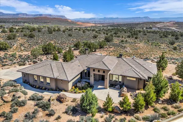 401 W Silver Hills Rd., Leeds, UT 84746