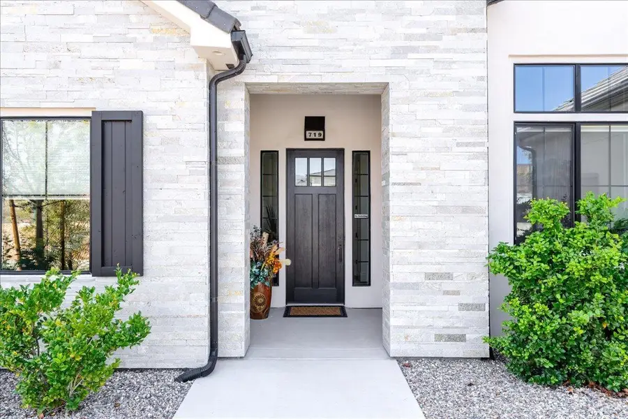 719 W Scenario St, Washington, UT 84780 - #3