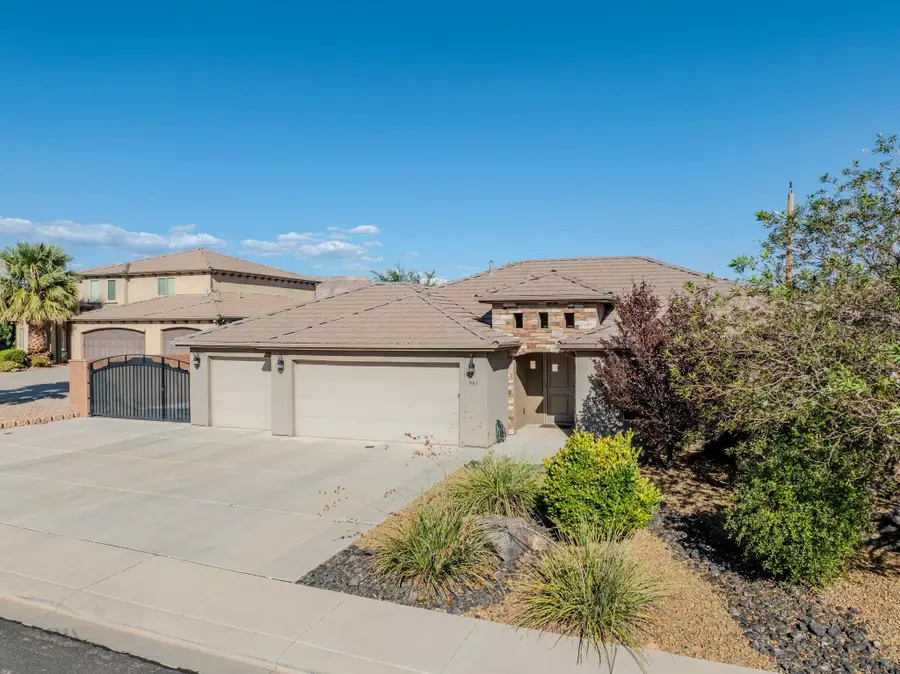 968 N 300 West Cir, Hurricane, UT 84737 - #2